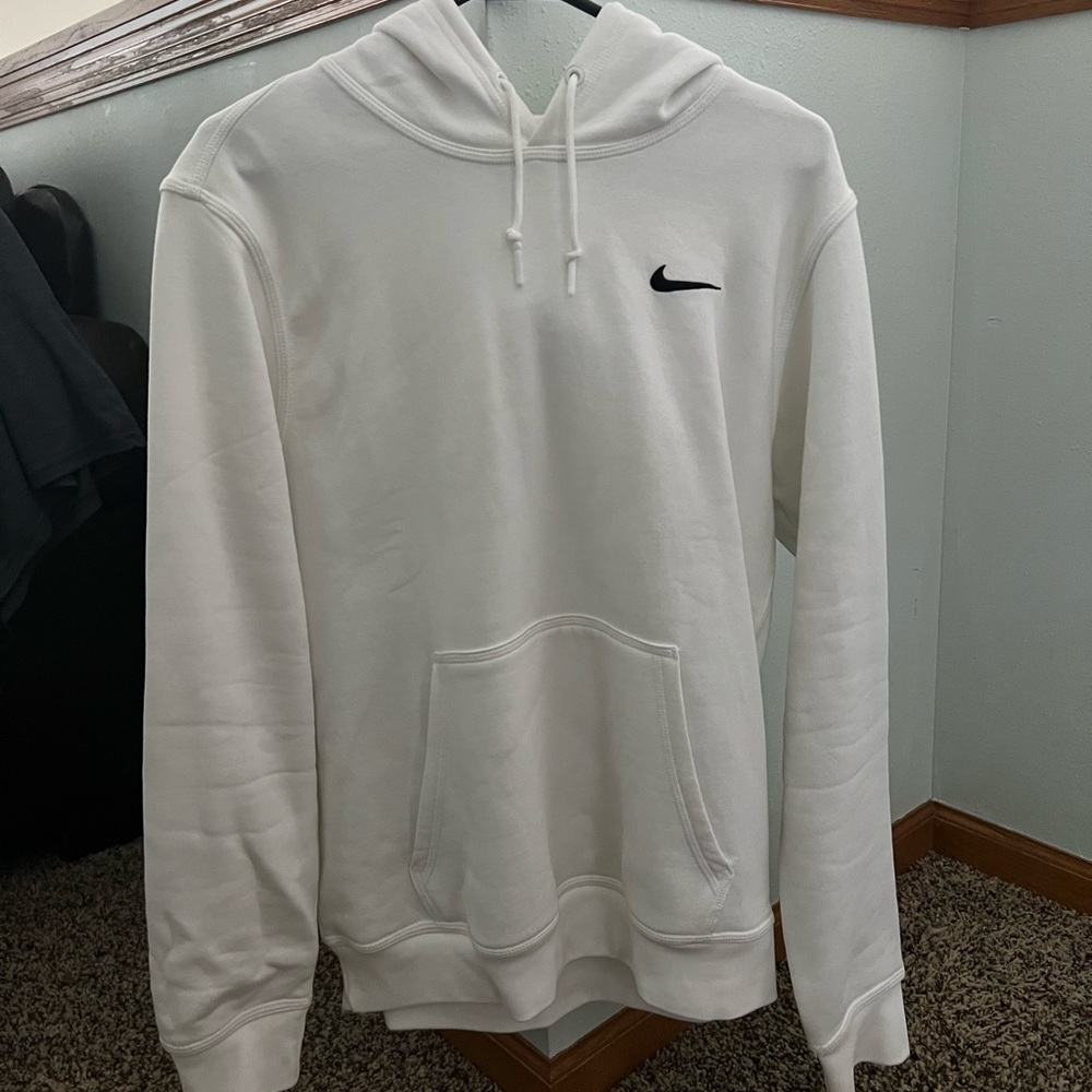 white nike hoodie
